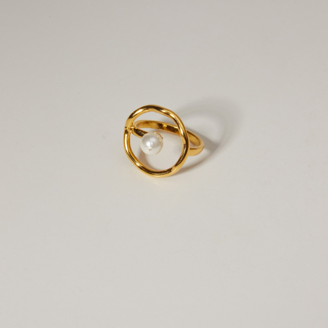 Anillo de una perla