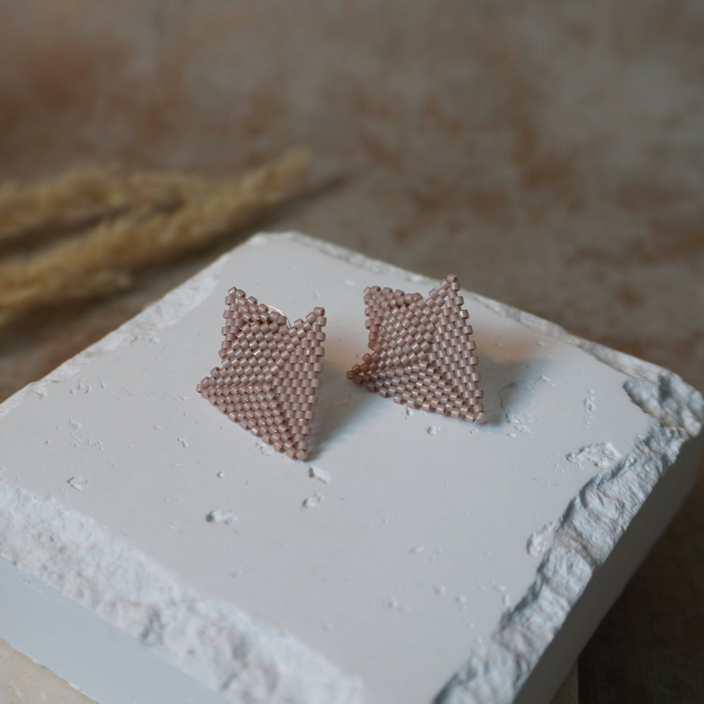 Pepita Studs