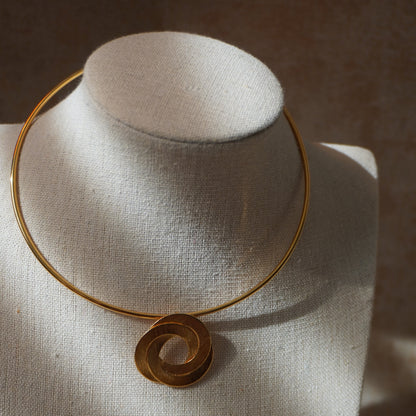 Golden Orbit Choker