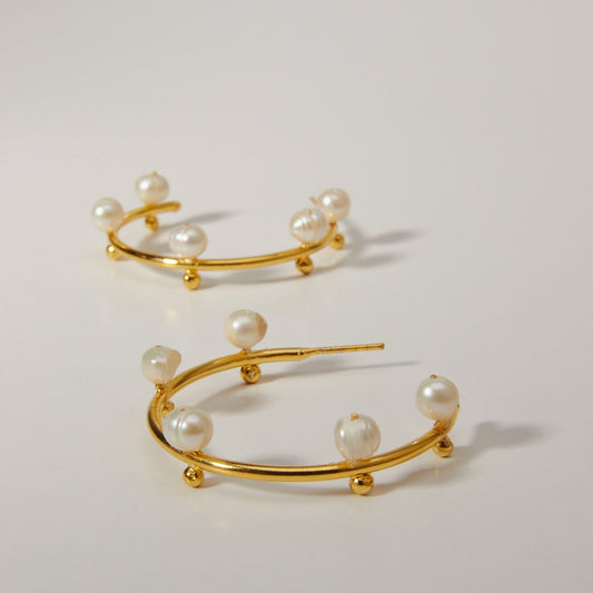 Luna Pearls Hoops