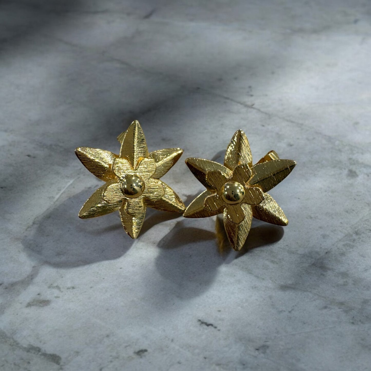 Flower spikes studs