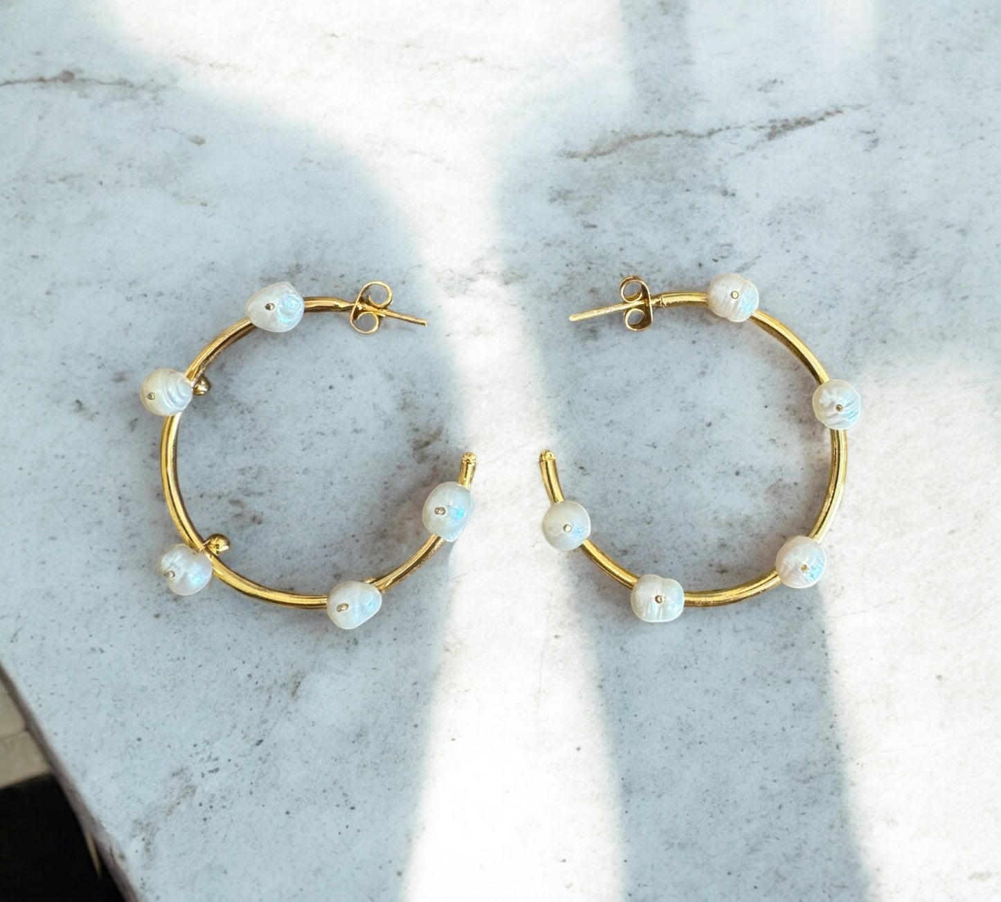 Luna Pearls Hoops