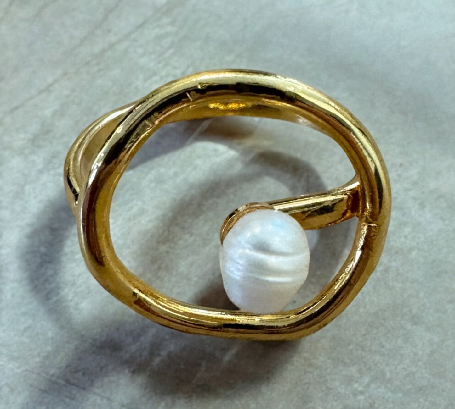 One Pearl Ring